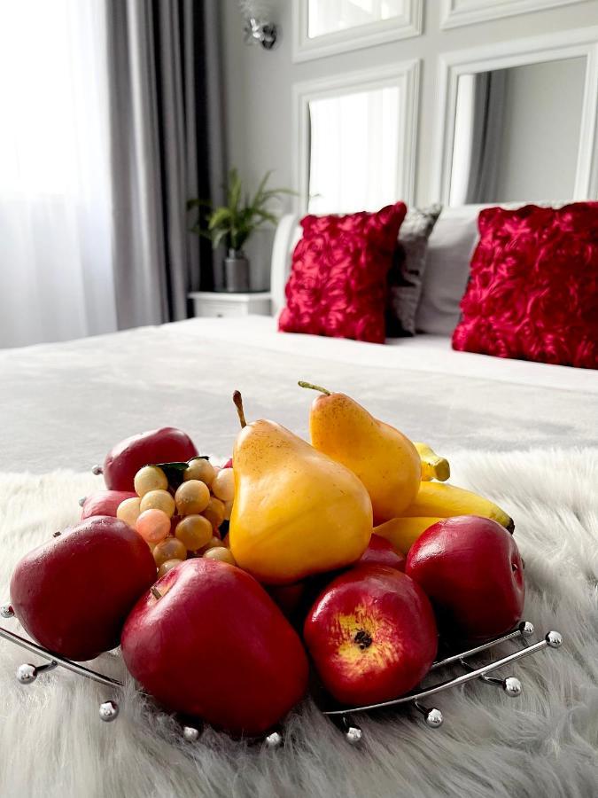 Apartment Studio Paris 92 Irpin Buitenkant foto